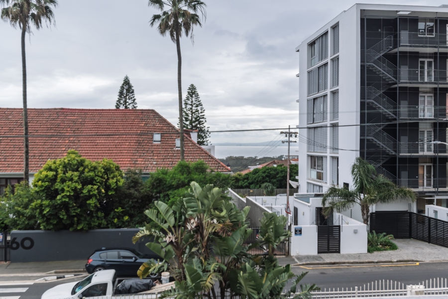 To Let 3 Bedroom Property for Rent in Green Point Western Cape